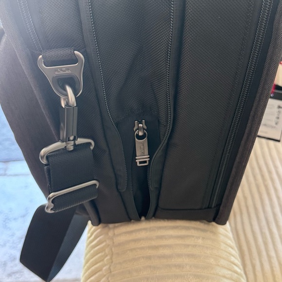 TUMI Charcoal Men's Briefcase - Picture 6 of 6